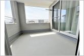 ２部屋から行き来できるインナーバルコニーでお布団干しもラクラク