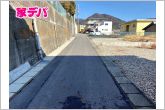 前面道路は見通しが良く、車の移動もスムーズに行えます。