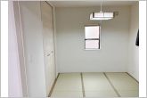 【洋風和室4.5帖】収納の付いた和室。座布団やお布団なども仕舞っておけますね。