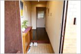 落ち着いた雰囲気の玄関です