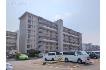 牛巻団地5号棟