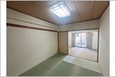 【和室6帖】リビングと続き間の和室。普段はオープンに、来客時は客間として活用でき便利です（和室：畳表替え）