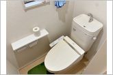 窓付きのトイレで換気もしっかりできます。