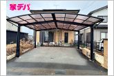 カーポート付駐車場は並列2台可能です。