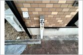 玄関横には立水栓が設置されています！お庭の水撒き、洗車、お掃除、お子様の水遊びなど便利です！