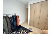 【洋室5帖】全居室に収納があるので、家族みんなの荷物が片付けられます。