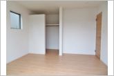 【施工例】お子様にとっての初めての「自分の部屋」。学習机やベッドの配置もラクラクです。