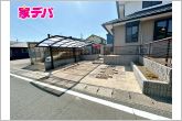 駐車スペースは2台分あります。並列駐車が可能で車の出し入れもしやすく、運転の苦手な方にも安心です
