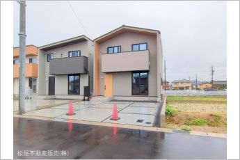 西尾市熊味町小松島　A棟