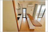 お皿や調理器具をたくさんしまっておける収納がたっぷりのキッチン。