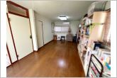 広い洋室は1部屋でも、二部屋に間仕切りして使用してもいいですね