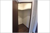 【北側洋室】洋服、帽子、バッグなど全て収納可能！お部屋がスッキリ整理整頓できます！