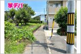 前面道路：南東側約0.9ｍ幅