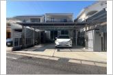 カーポート、電動ゲート付き駐車場