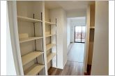 【ウォークインクローゼット約3.7帖】2部屋から行き来できるウォークインクローゼットは、１箇所にまとめて収納できるから部屋も散らかりにくい