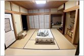 【1階和室10帖】来客にも書斎にも、落ち着いた空間の独立和室