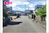 前面道路：東側約6.1ｍ幅。車通りが少なく、駐車が苦手な方でも安心の道路幅です