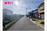 前面道路が5ｍと広いので運転が苦手な方にも安心です