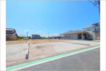 リナージュ西尾一色町千間24ー1期　2号棟
