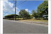 八反田公園（760m）八反田公園の南側からの全景です。
