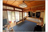【和室8帖】玄関から直接行ける和室は突然のお客様の訪問にも難なくご対応できます。