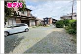 庭や駐車スペースも広く、大家族におすすめです