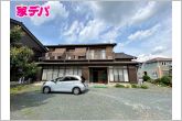 ガーデニングで四季折々のお花が楽しめます。夏はプール遊びやBBQで楽しい休日を過ごせますよ！