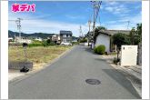 前面約5.5ｍ幅の道路に面しており、通行や駐車の際に余裕がある広さです。運転が苦手な方でもラクラク！
