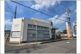 刈谷一ツ木郵便局（380m）刈谷一ツ木郵便局の東側からの全景です。