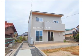 アルカーサ岡崎市森越町字三円　A棟