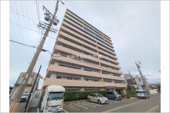 ファミリアーレ東起