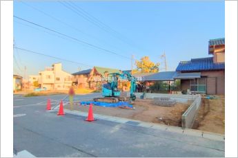 ブルーミングガーデン岡崎市若松町大廻　1号棟