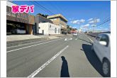 前面道路：南側：通行や駐車の際に余裕がある広さです