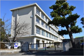 追分小学校（660m）