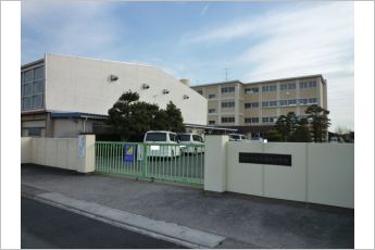 与進北小学校（660m）