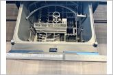食器洗浄乾燥機は時間のかかる食器洗いを楽にしてくれる上に水道代も安くなるスグレモノ