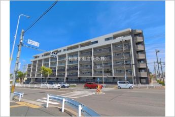 ファミリアーレ徳重ヒルズ