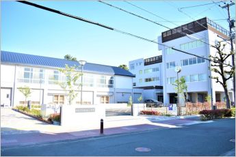 船越小学校（330m）