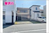 国道1号線に出やすく車移動に便利な立地です