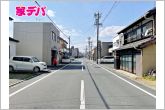静かな住宅街で、車の出入りもスムーズです。