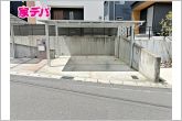 カーポート付きで大切なお車を雨から守ります