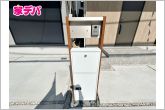 不在時でも荷物が受け取れる『宅配ボックス』付きのインターホン・ポスト。対面なしで受け取れるので、防犯対策にもなります。