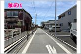 西側道路卯：約4ｍ幅