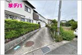 通りから奥まった位置にあり、落ち着いた住環境が魅力です