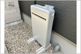 太陽光発電と組み合わせて活用できる蓄電池付で、非常時にも安心！