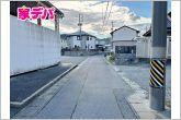 静かな住宅街で、車の出入りもスムーズです。