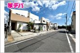 前面道路はゆとりの6ｍ!車通りが少なく、駐車が苦手な方でも安心の道路幅です