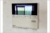 給湯機は浴室と台所にリモコンがあり、どちらからでも操作可能。呼出機能もついて便利