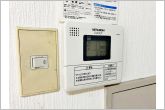 給湯機は浴室と台所にリモコンがあり、どちらからでも操作可能。呼出機能もついて便利