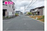 前面道路も広く車通りも少ないので、運転が苦手な方でも自分のペースで駐車ができます！